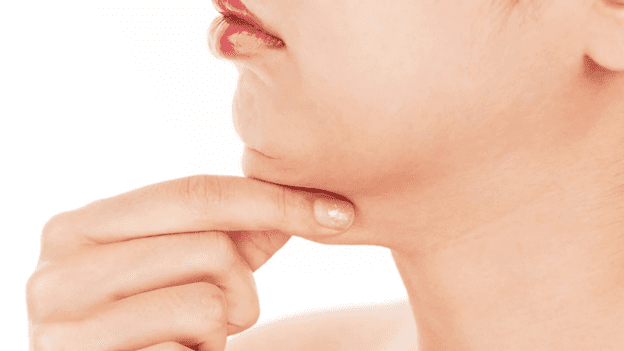 غبغب چیست و چرا ایجاد می‌شود؟